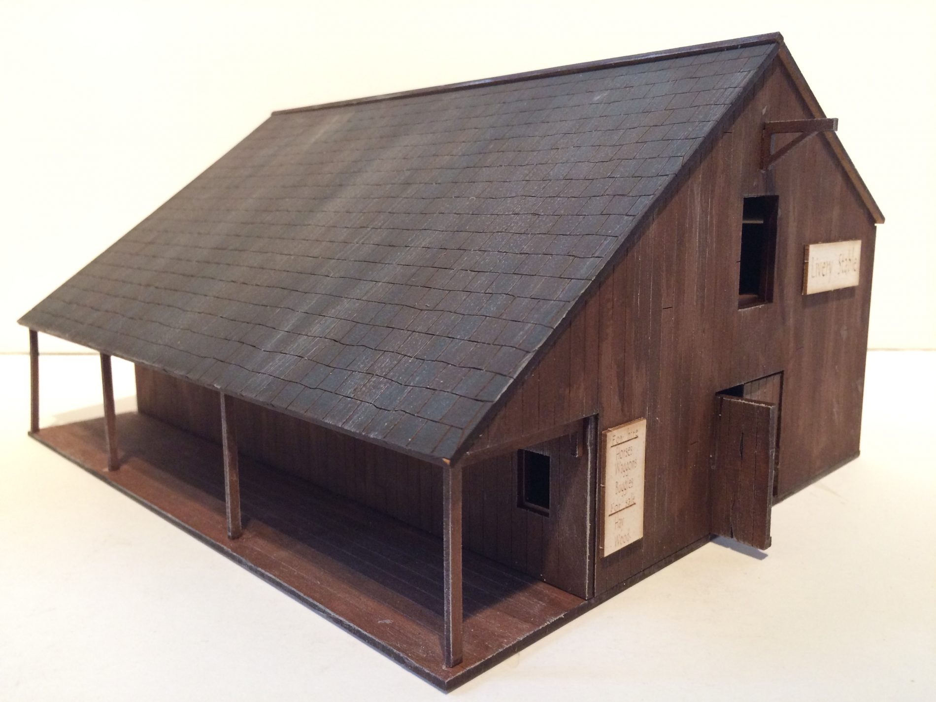 28mm MDF BUILDING FULLY ASSEMBLED DARK AGE CART/BARN/STABLE PAINTED 