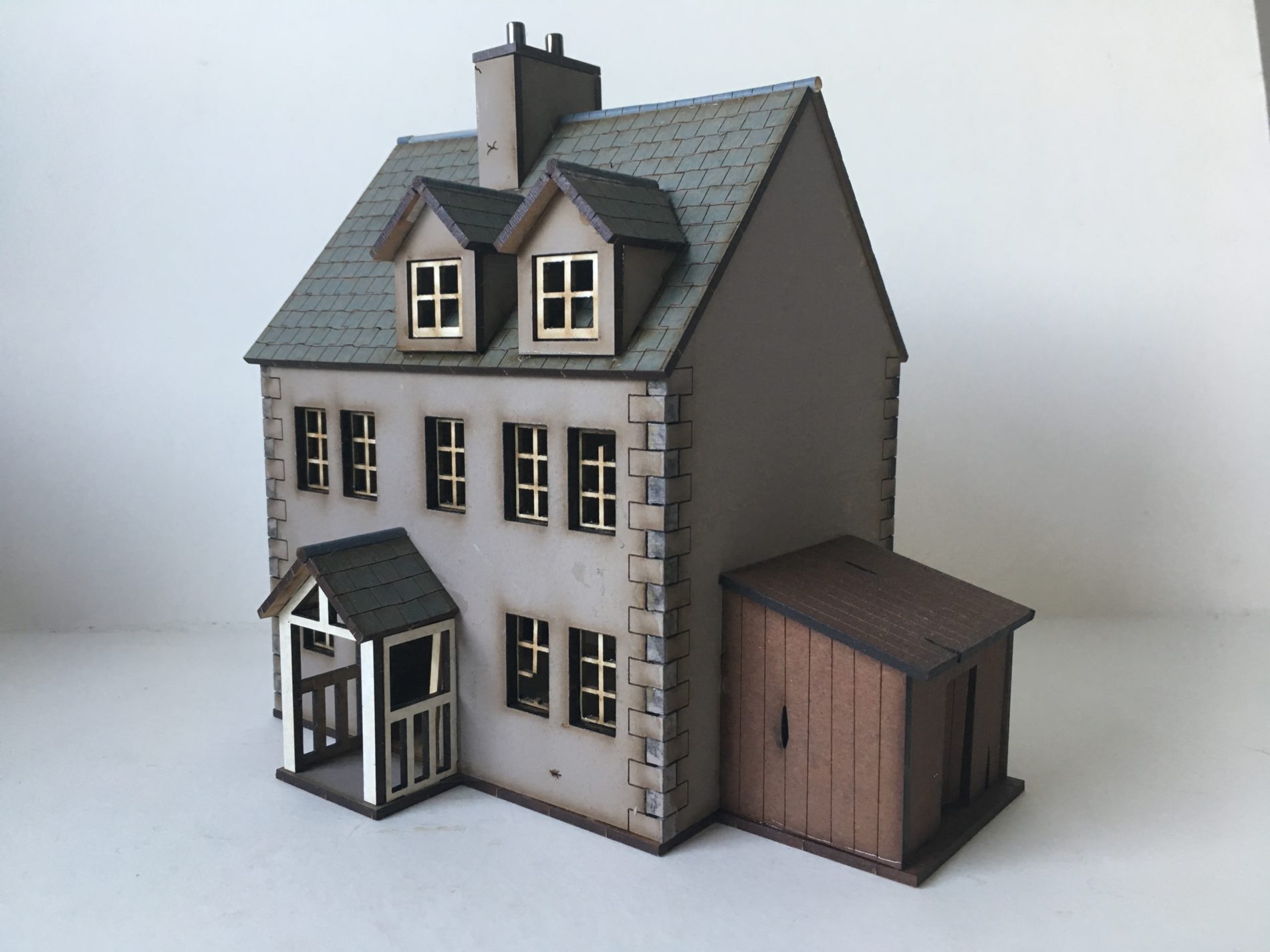 28-NY-E 28mm NORMANDY PREPAINTED BUILDING KIT 